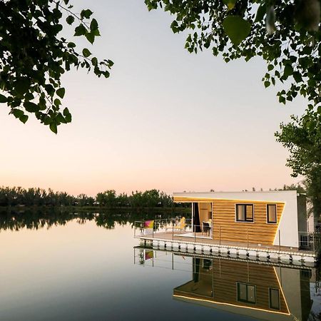 Village Lake Placid Silvi Marina Eksteriør billede