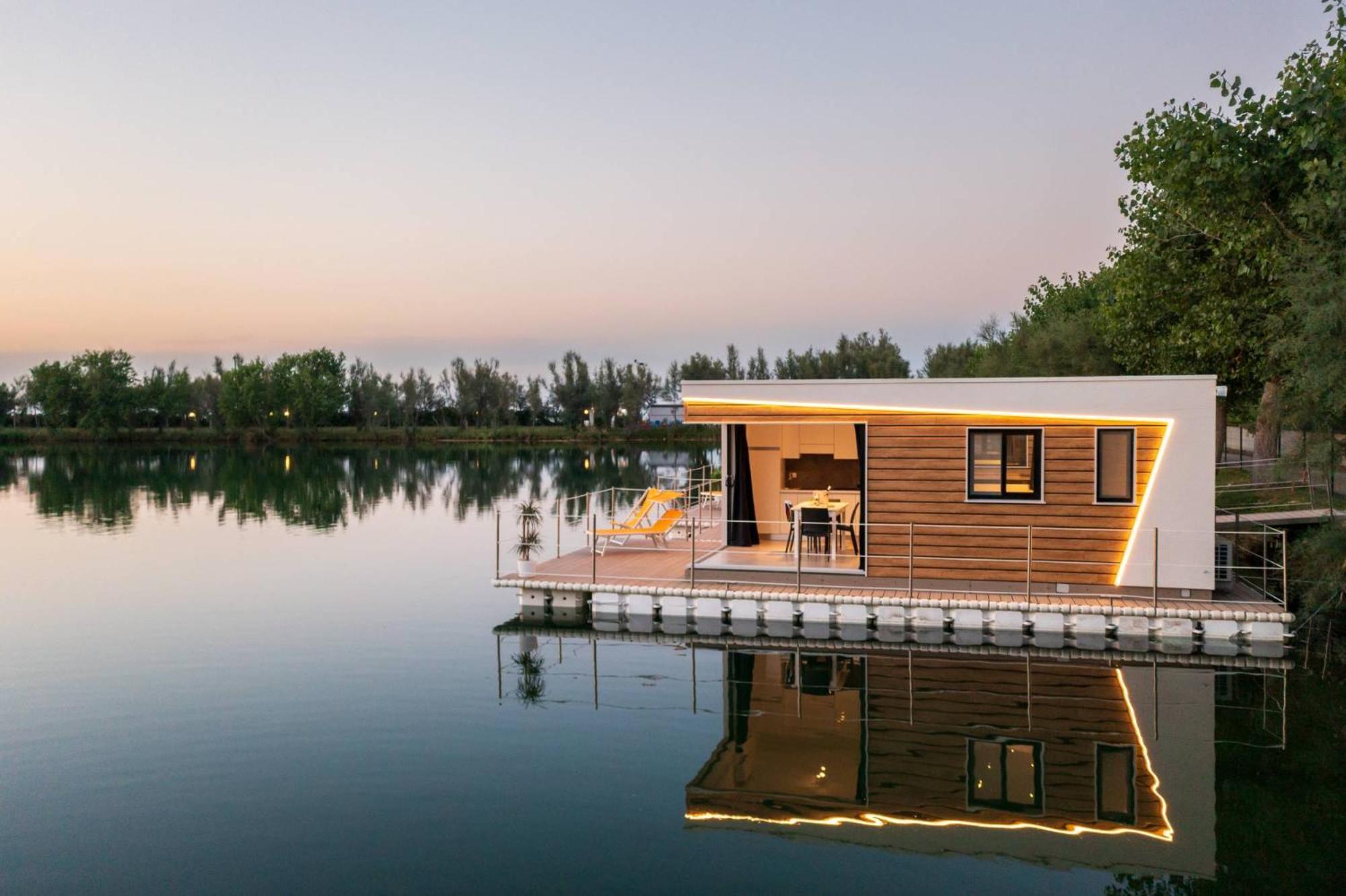 Village Lake Placid Silvi Marina Eksteriør billede